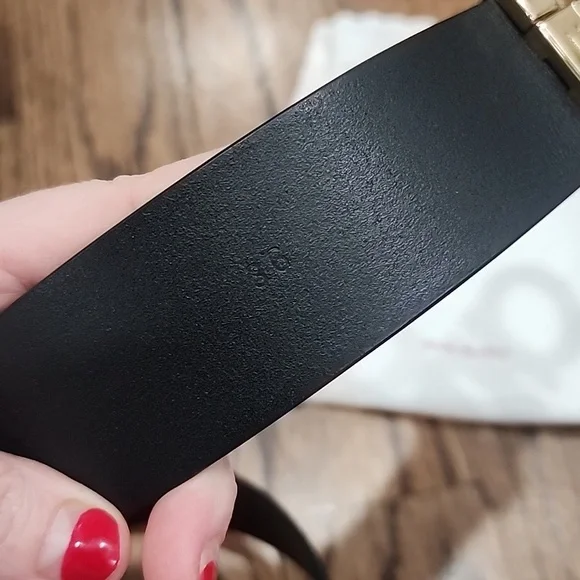 Salvatore Ferragamo Unisex Black Leather Belt with Gold Buckle Size 36 - Picture 10 of 10